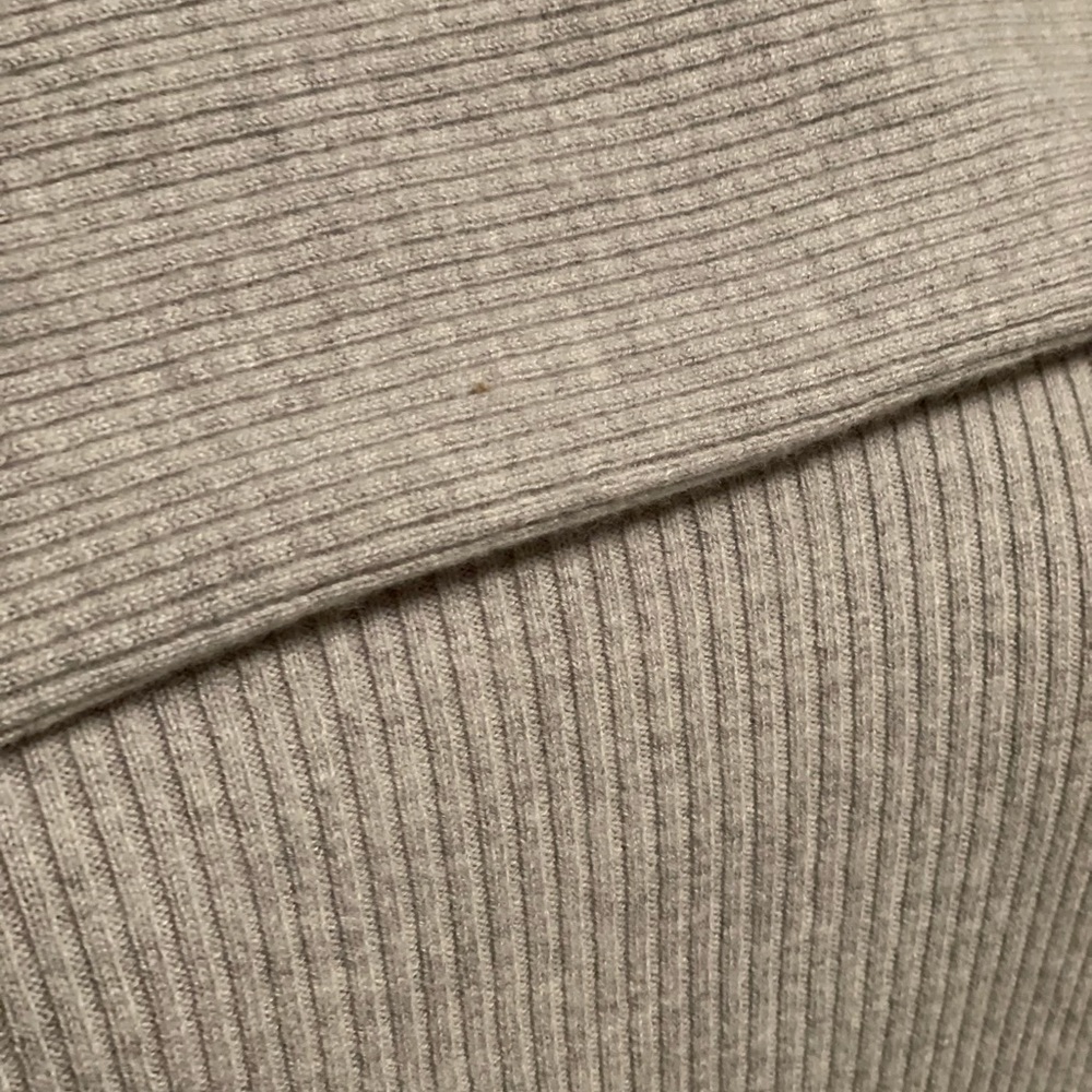Cross-back Sweater - Babaton - Picture 6 of 6